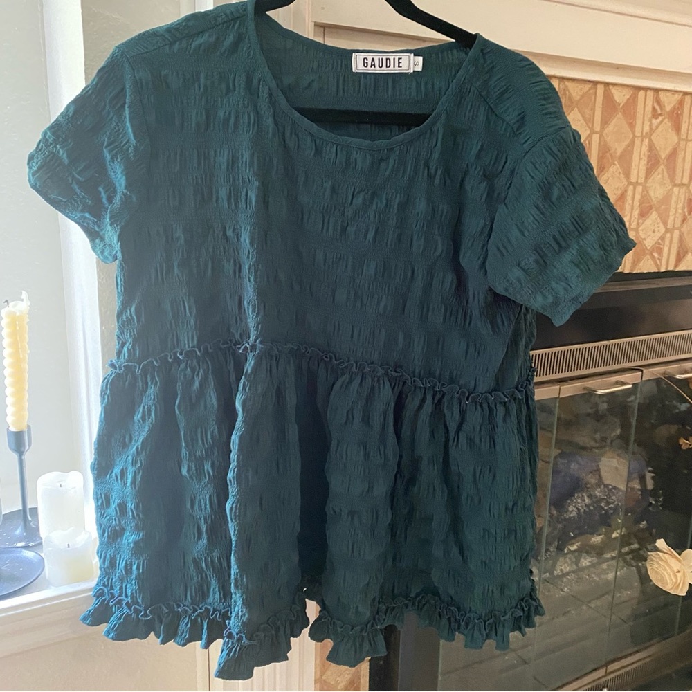 Boutique flowy shirt green size small